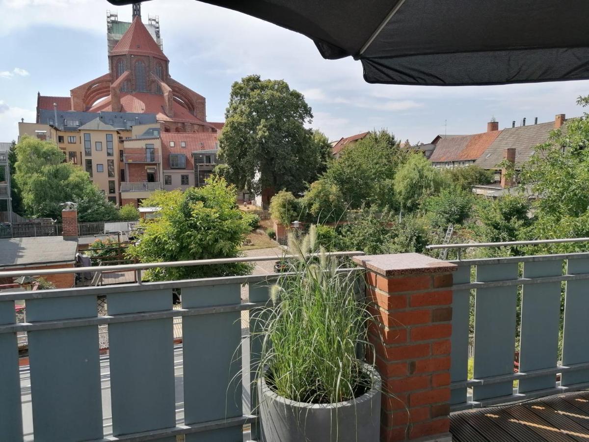Townhouse Altstadt Wismar Upper Apartment Mit Zwei Terrassen Eksteriør bilde